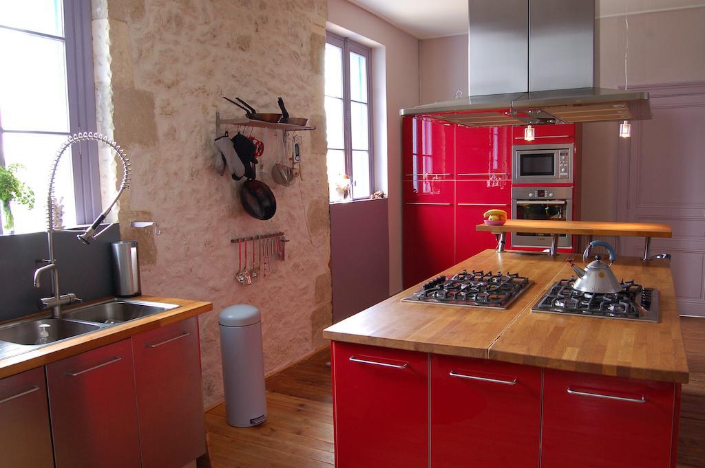 La Vieille Ecole Bed and Breakfast Bourgougnague Buitenkant foto