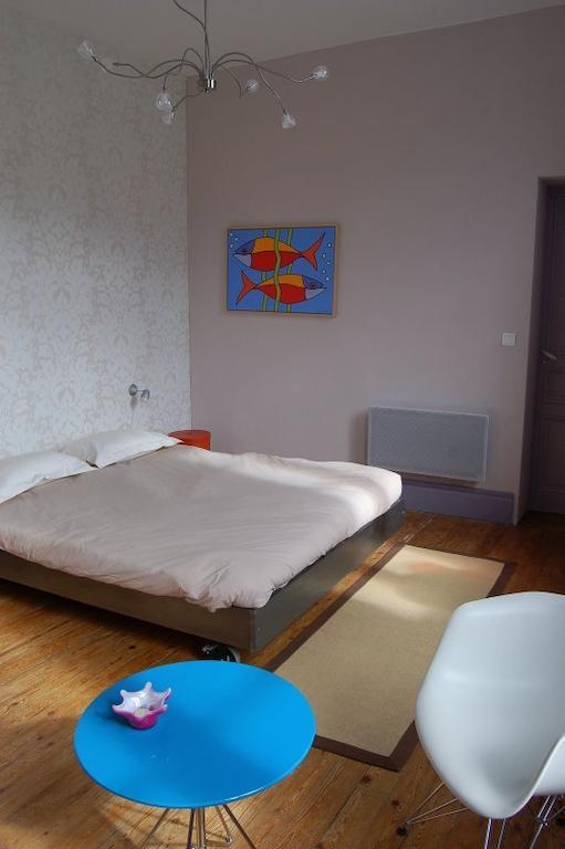 La Vieille Ecole Bed and Breakfast Bourgougnague Kamer foto