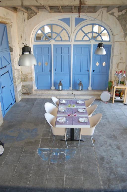 La Vieille Ecole Bed and Breakfast Bourgougnague Buitenkant foto